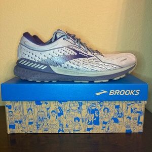 Brooks Adrenaline GTS 21  11.5 Wide
